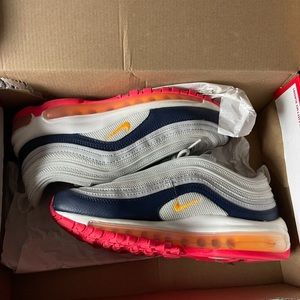 Worn 3 times at the most! Size 7.5 womens